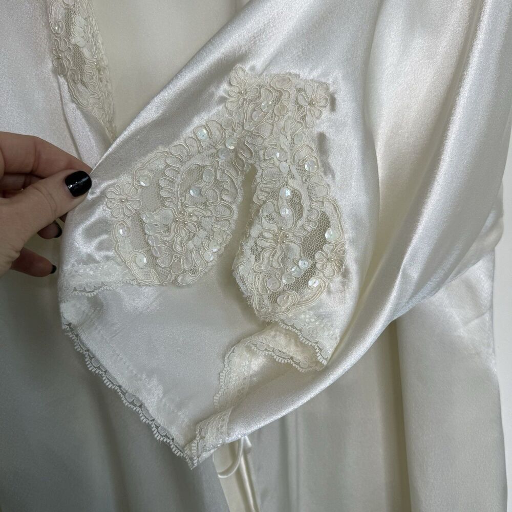 Victoria's Secret One Size Ivory Lace Trim Short Belted Robe Bridal Romantic - Picture 8 of 11